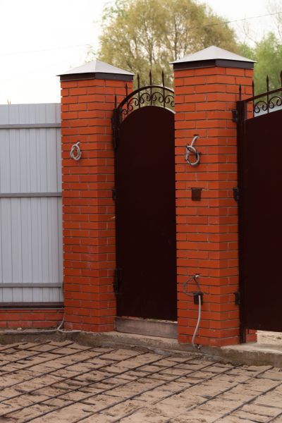 Brick Columns Installation in Camas